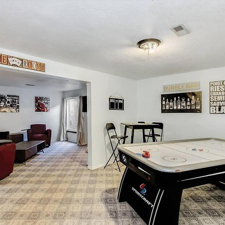 Wow! Spacious Retreat & Amazing Yard 2400+4Bd/3Bth Уичита Экстерьер фото