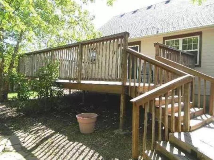 Wow! Spacious Retreat & Amazing Yard 2400+4Bd/3Bth Уичита Экстерьер фото
